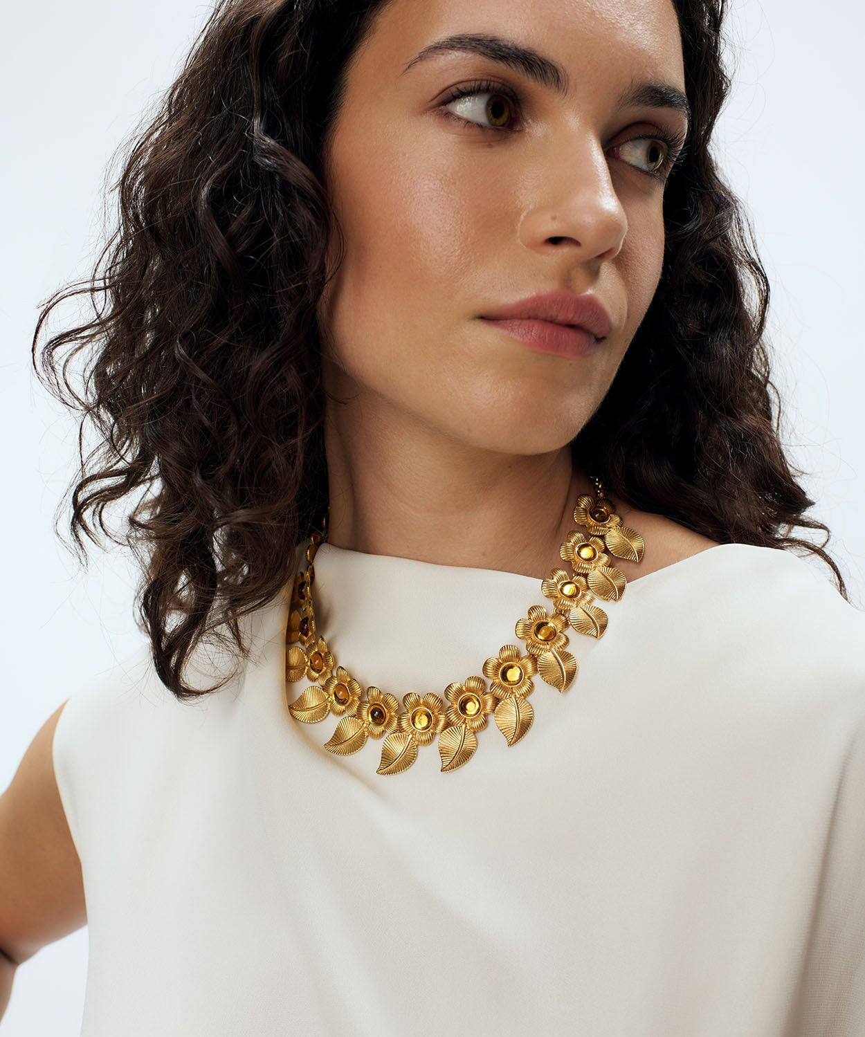 Retro Flower Necklace Sonia Petroff 