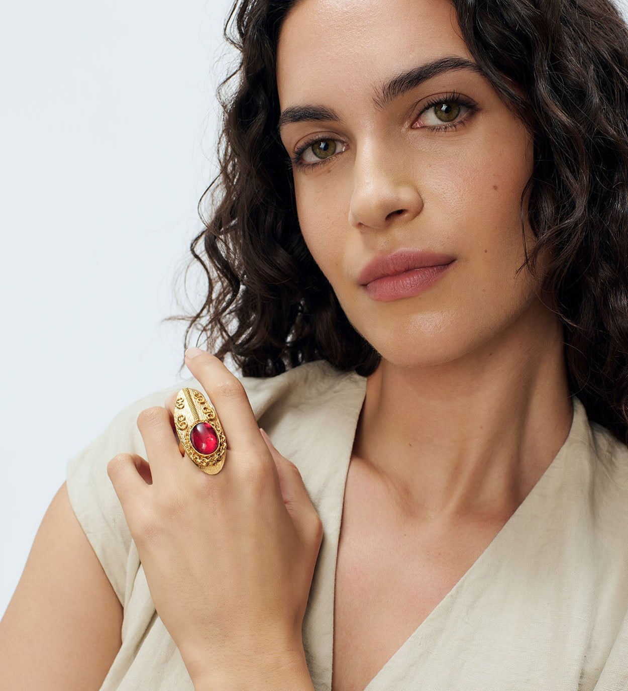 Shield Ring Sonia Petroff 