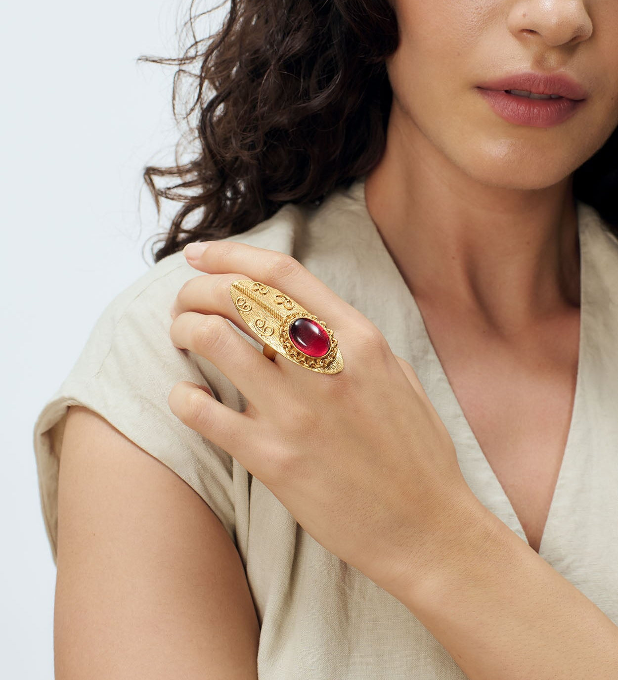 Shield Ring Sonia Petroff 